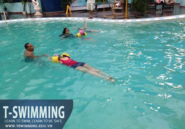 Tswimming - 5 bài tập cơ bản dành cho người mới tập bơi.